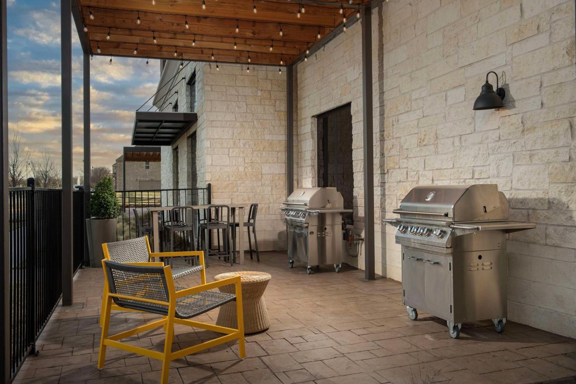 Home2 Suites By Hilton Flower Mound Dallas Exterior photo
